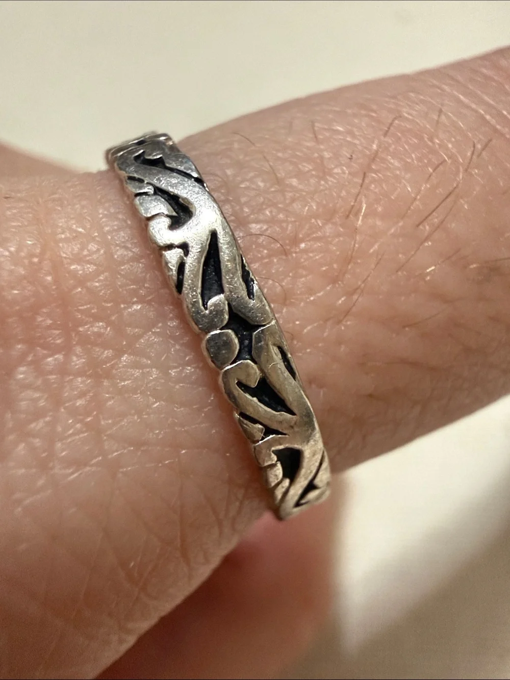 Sterling Silver 925 Carved Scroll Band Ring size 7.5
